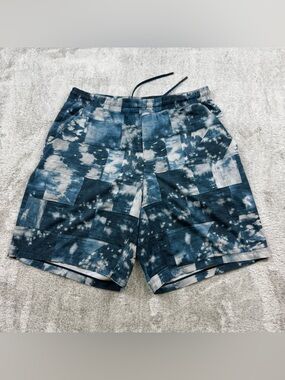 Lululemon pace breaker Out of mind liner 8”in short men’s size L blue geometric